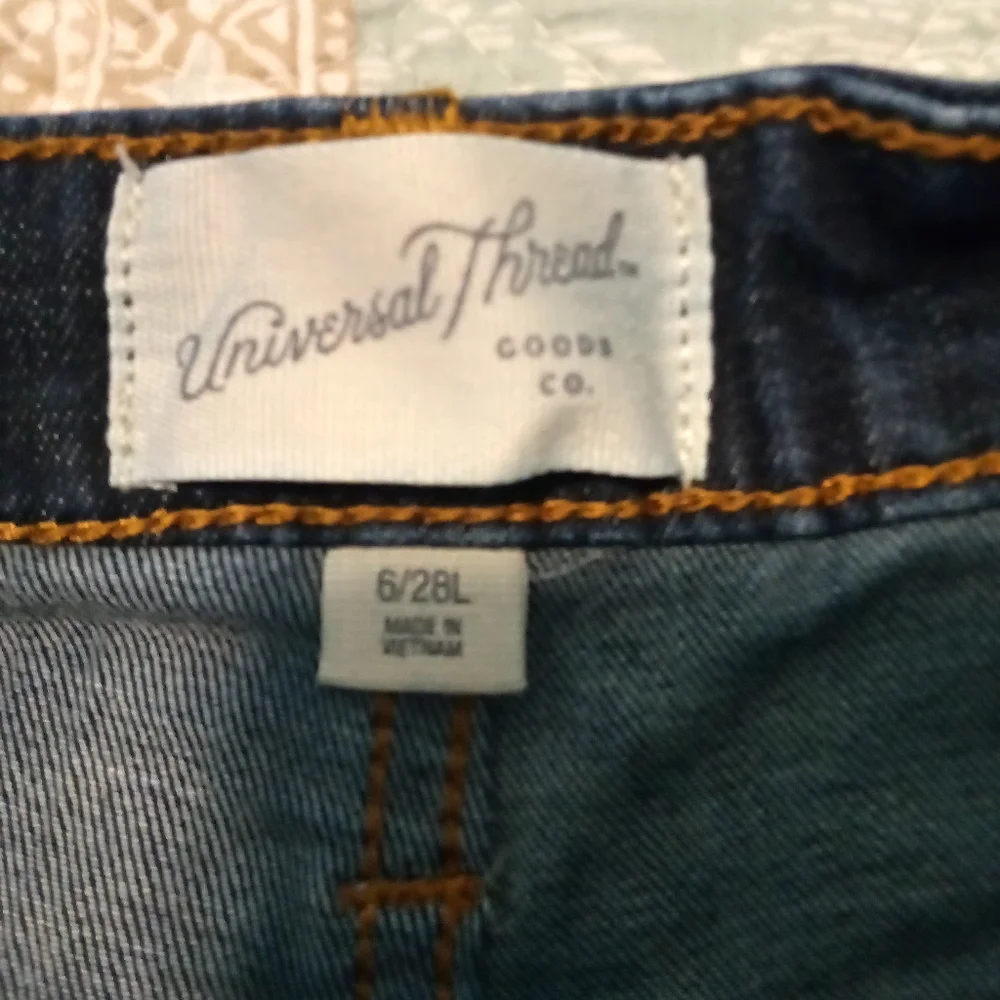 Universal Thread Jean - Picture 2 of 4